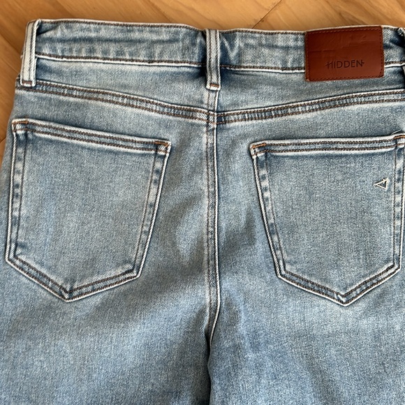 HIDDEN ZOEY distressed mom jean - Picture 3 of 7